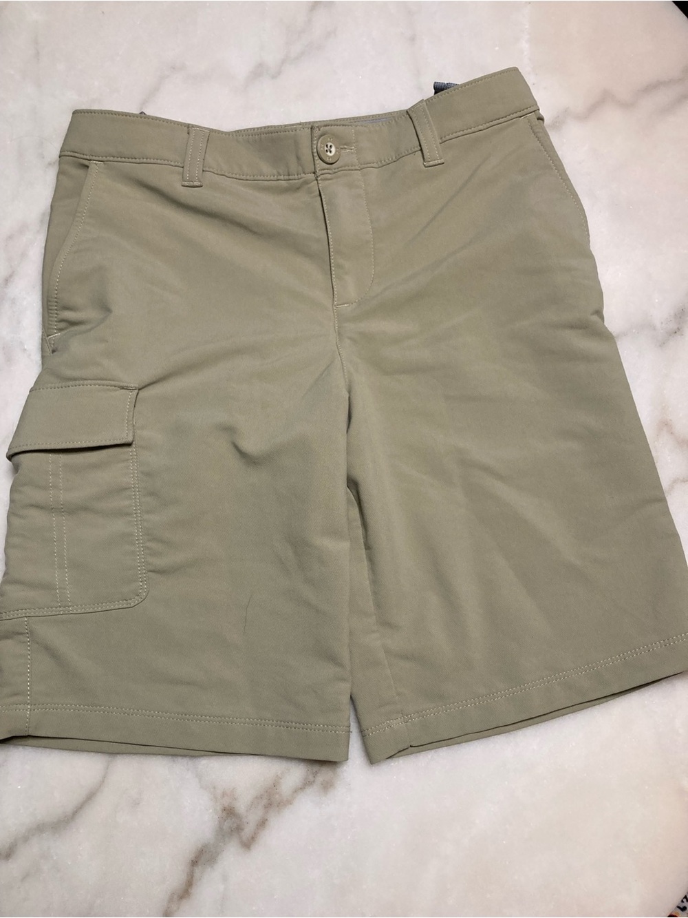 Boys Underarmour  Cargo Shorts in Light khaki - Comfortable Summer Shorts